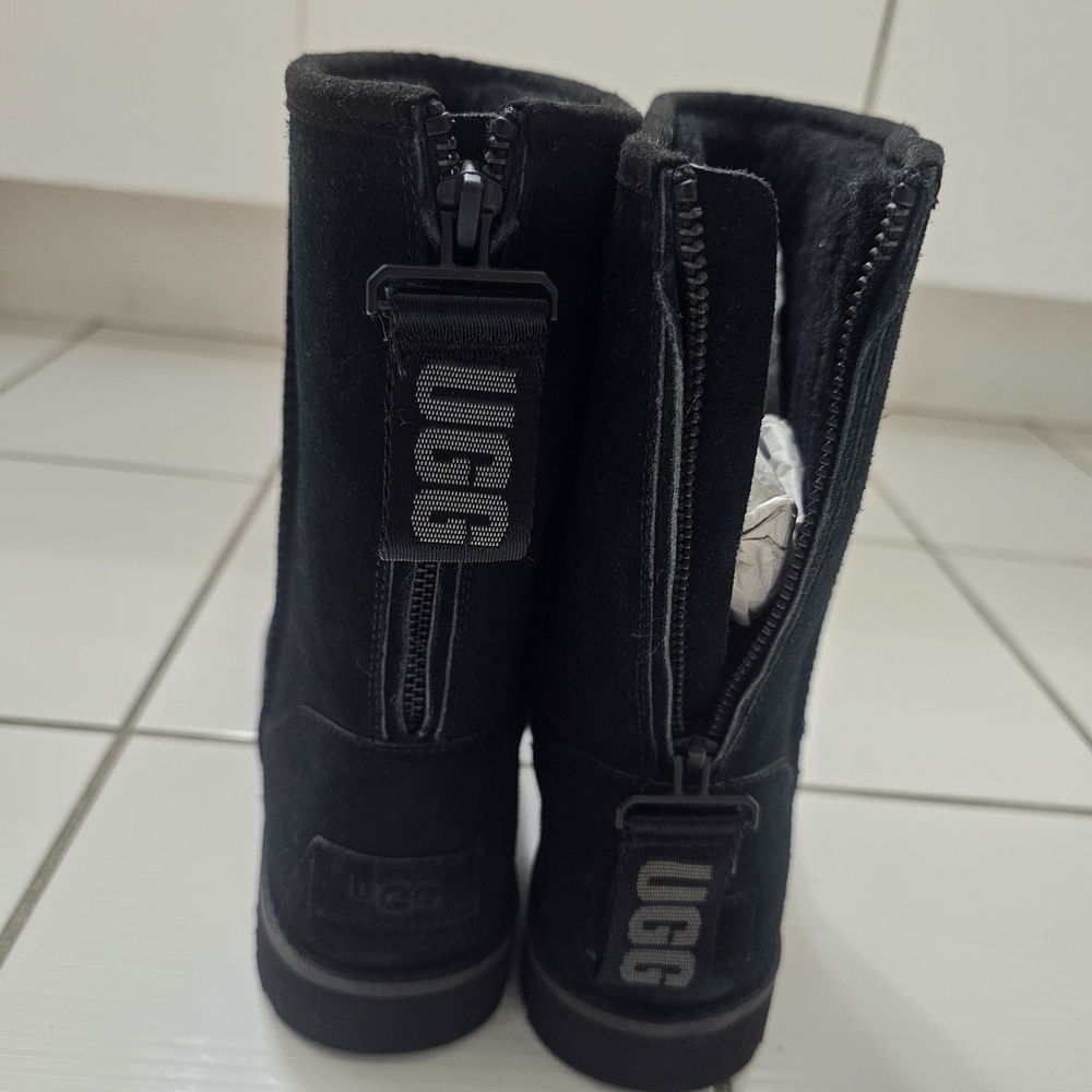 Ugg Women's Black Suede Boots With Zipper, Sz 9 Or 40